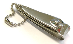 Nippes Nagelknipser mit Kette, vernickelt, 5 cm